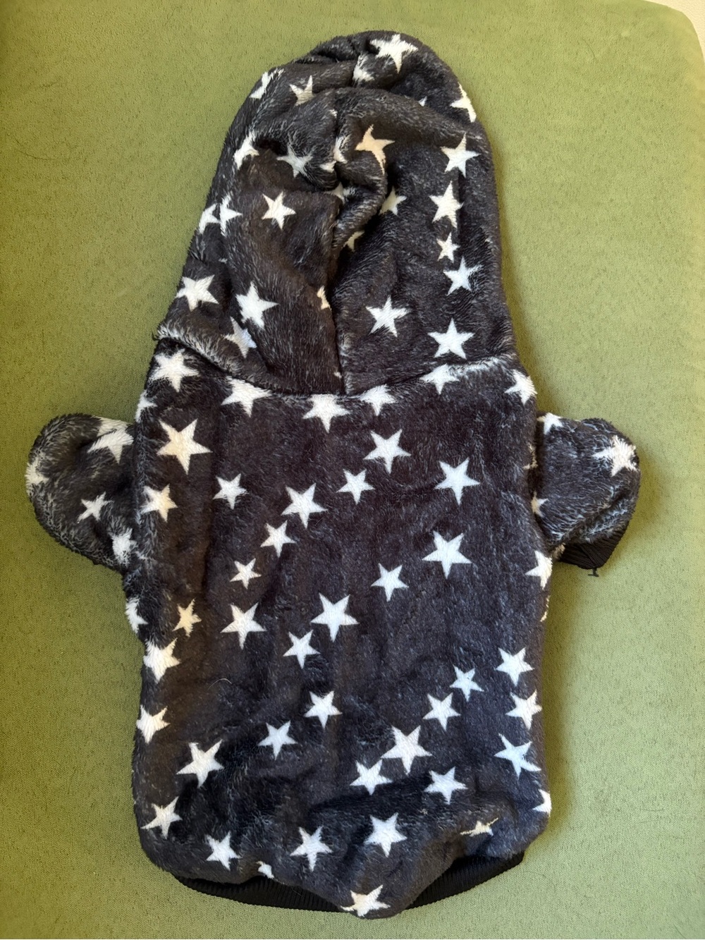 Cozy Star-Print Hooded Pet Sweater - Black and White